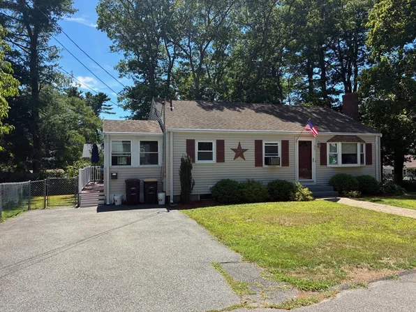 32 Weaver Rd, Weymouth, MA 02189