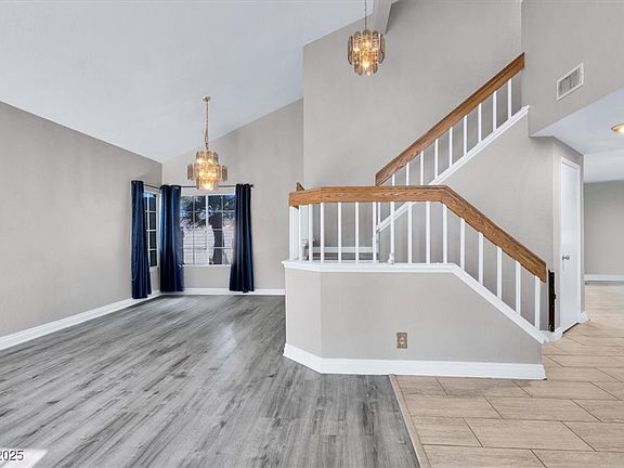 5th image of 4726 Beaconsfield St