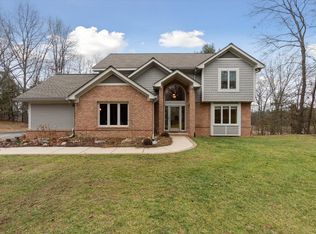 7827 Hammel Rd, Brighton, MI 48116