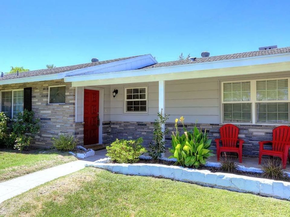 Front Porch-Entry