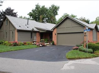 32 Abbey Rd, Perrysburg, OH 43551