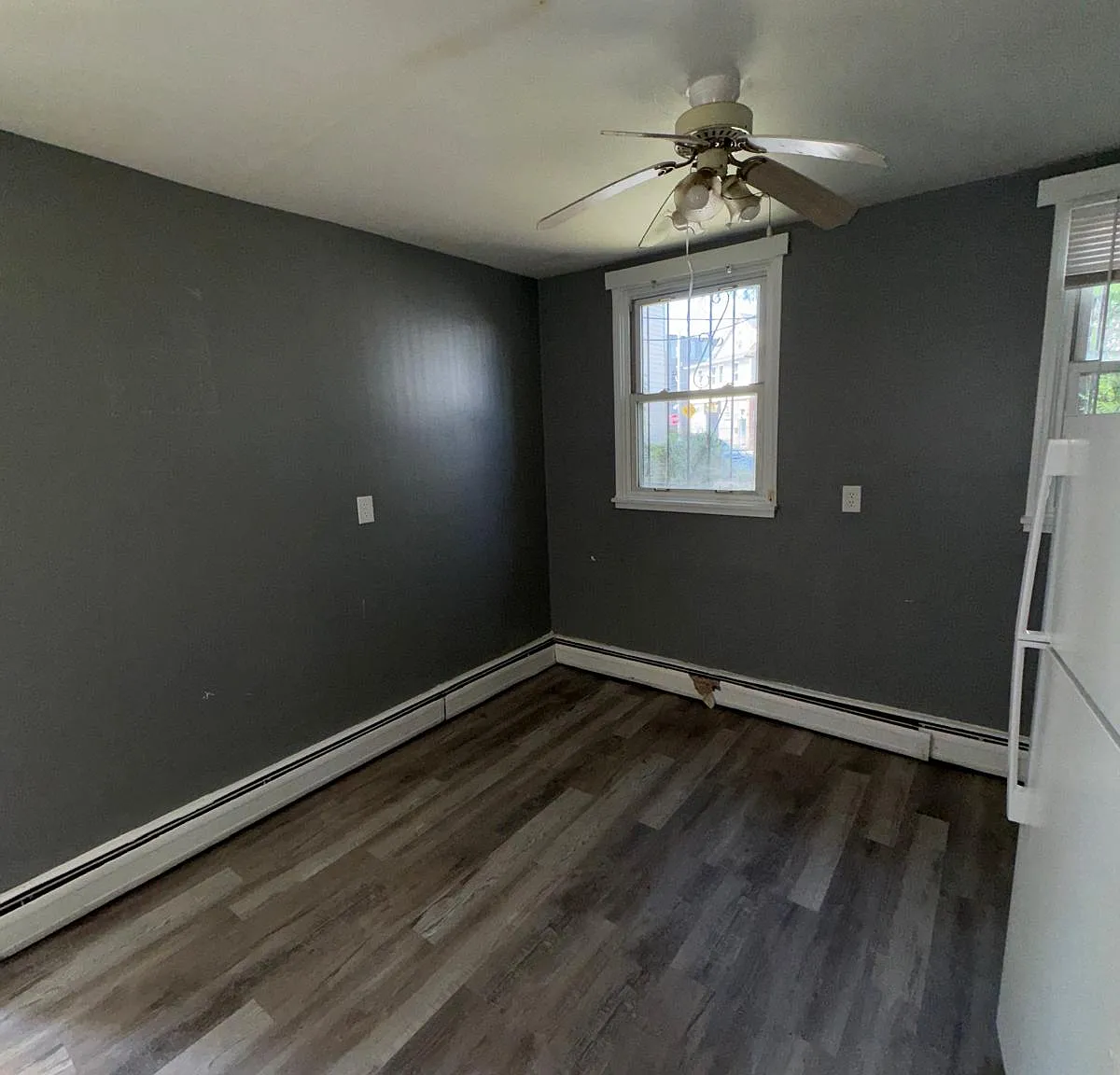 3 bed, $2,000 — Photo 3
