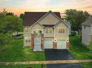 2160 Horncastle Ln, Naperville, IL