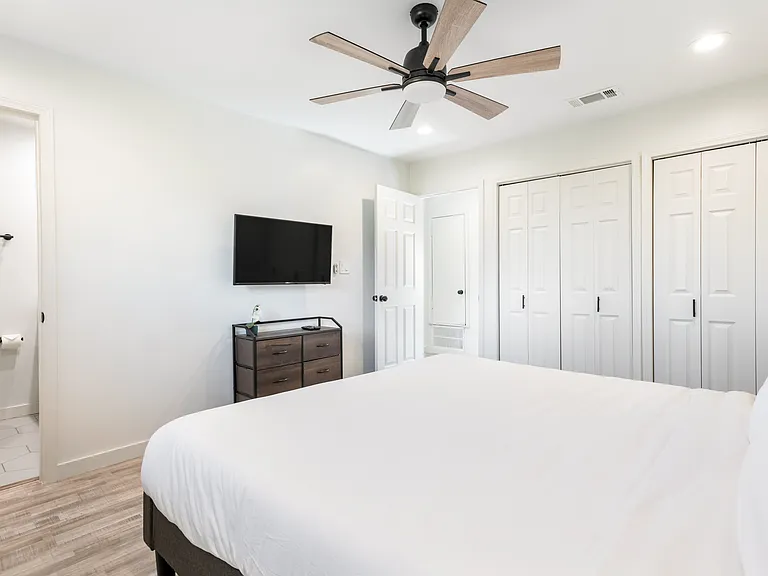 2306 Tamarisk Cir — Photo 14