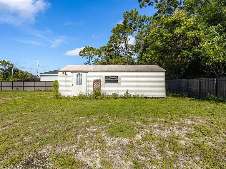 421 Broadmoor St — Photo 31