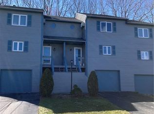 21 Primrose Ln, North Providence, RI 02904