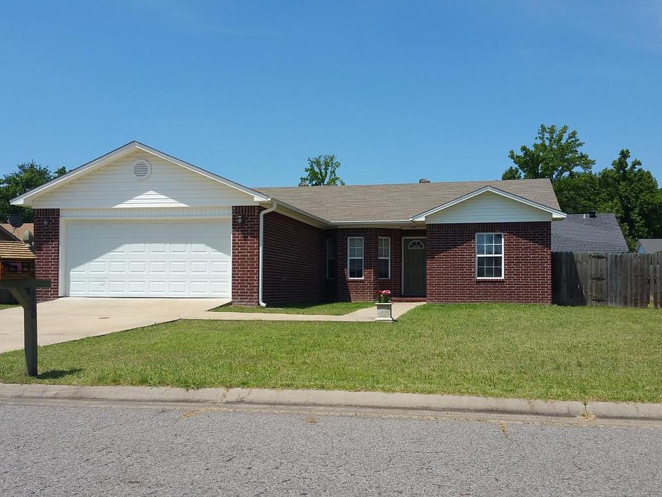 1st image of 18 Sundance Dr