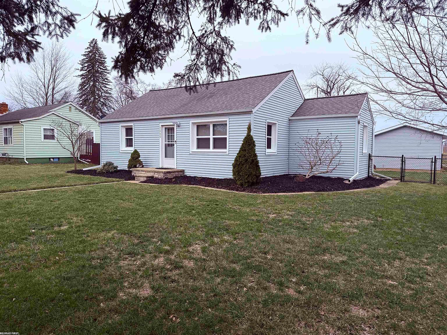 1060 S Kalamazoo Ave