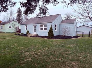 1060 S Kalamazoo Ave, Marshall, MI 49068