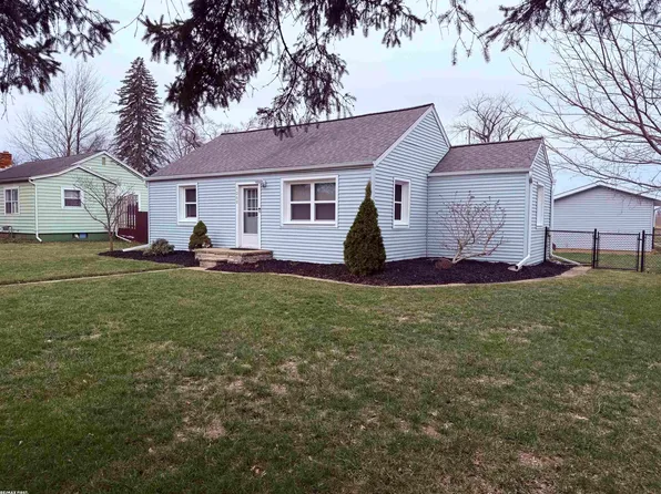 1060 S Kalamazoo Ave, Marshall, MI 49068