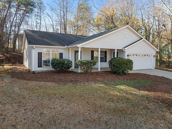 4th image of 121 Confederate Ln
