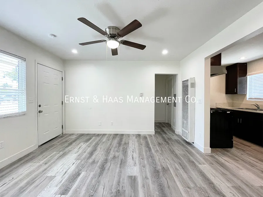 Cozy 3-Bed, 2-Bath Apartment with All the Comforts in Lynwood! — Photo 3