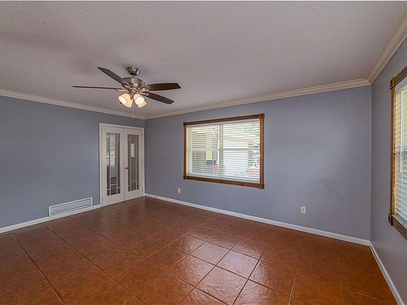 4th image of 1949 Conifer Ct