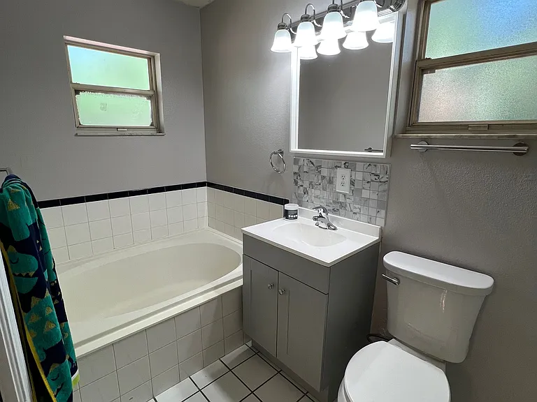 Primary Suite Bathroom