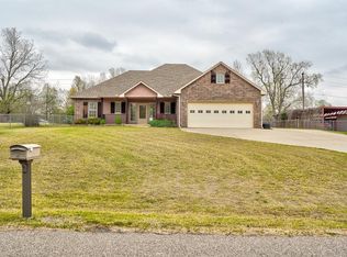 708 S Lakehoma Place Dr, Mustang, OK 73064