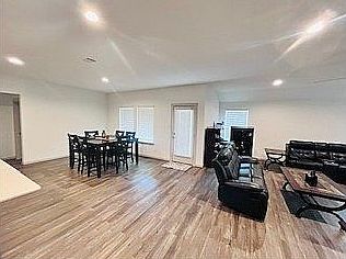 4th image of 3319 Central Garden Ln