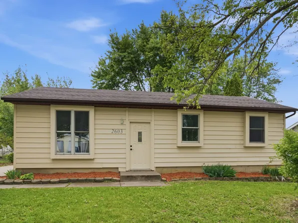 2603 W 55th St, Davenport, IA 52806
