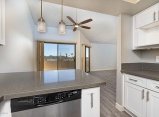 110 N Everett St APT 110, Glendale, CA 91206
