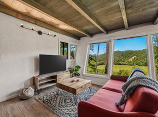 11688 Oak Rd, Forestville, CA 95436