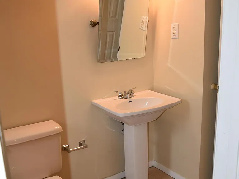 11408 Center Hill Ct — Photo 15