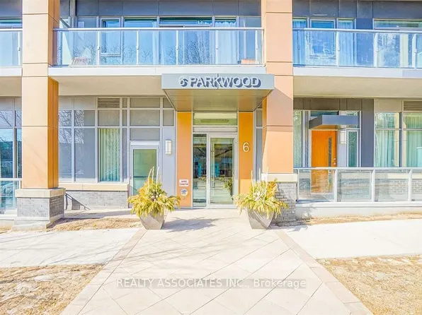 6 Parkwood Ave Unit 307, Toronto, ON M4V 0A3