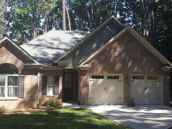 2820 St. Claire Rd