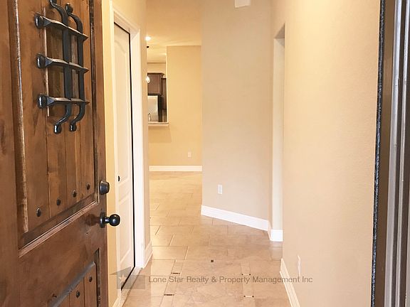 3rd image of 1050 Republic Cir