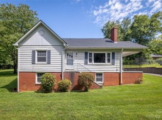 214 Morehead St, Morganton, NC 28655