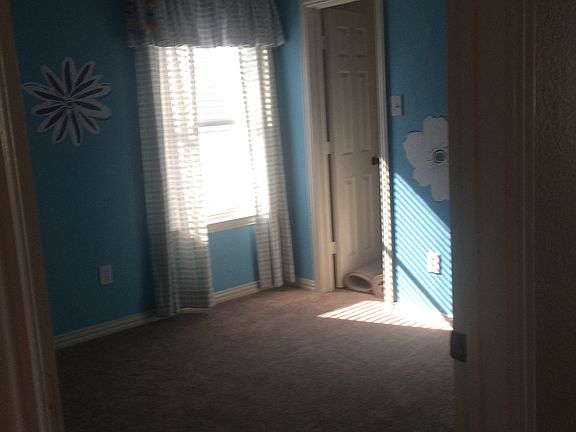 Guest bedroom#2 with walk in