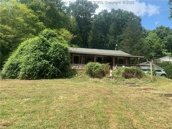 11861 Coal River Rd, Saint Albans, WV 25177