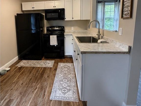3rd image of 1017 1st St #1