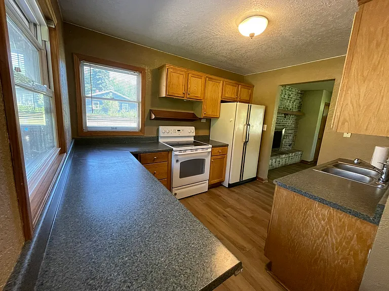 4488 Kenmar St — Photo 13