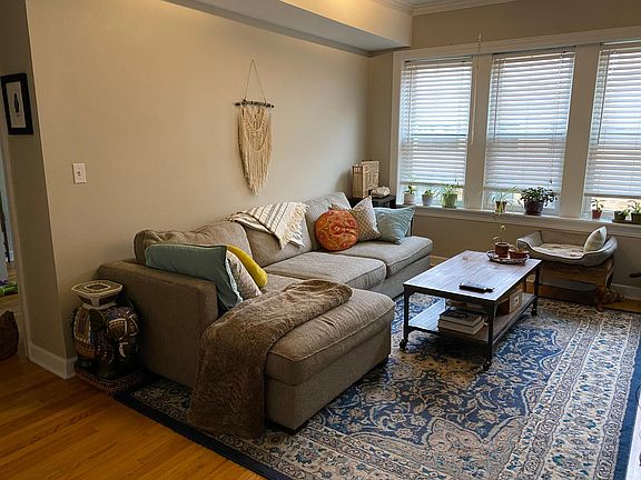 3rd image of 4027 N Mozart St