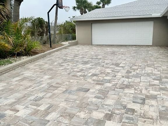 3rd image of 910 Santa Rosa Blvd