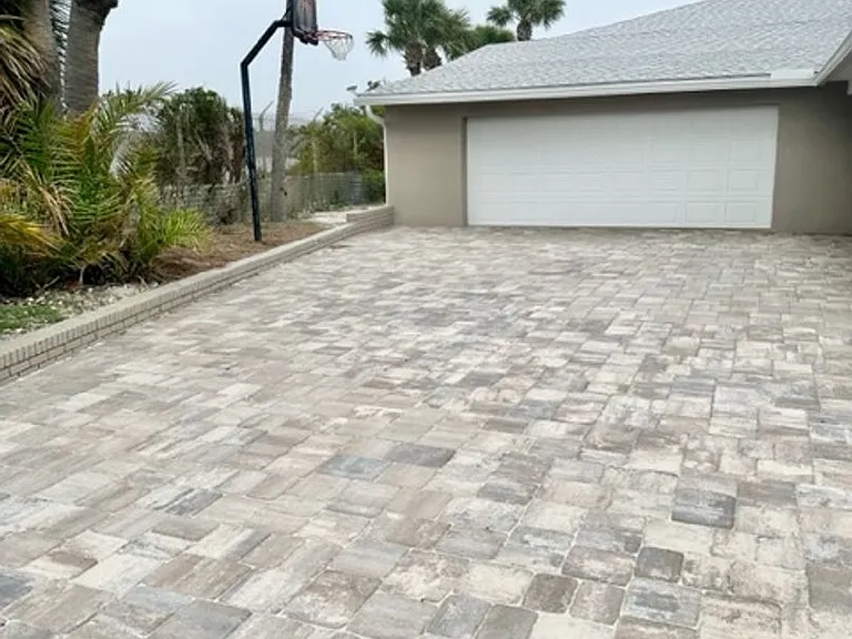 910 Santa Rosa Blvd — Photo 3