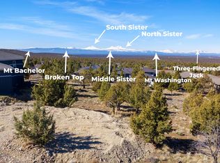 973 Highland View Loop, Redmond, OR 97756