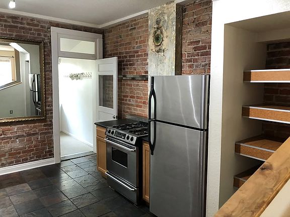 4th image of 54 S Bannock St