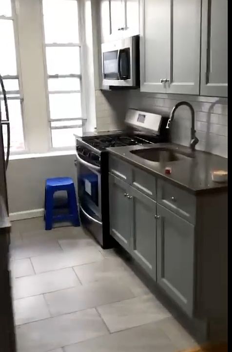 2nd image of 1126 Manor Ave APT 2R