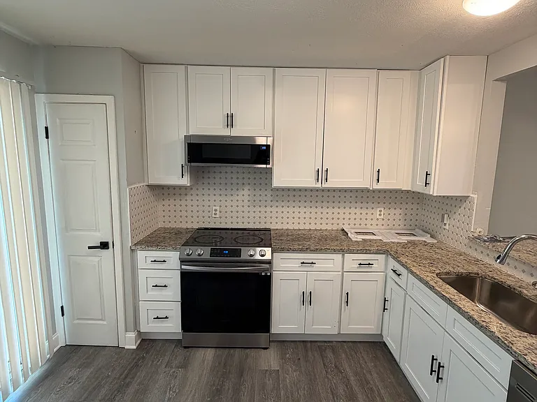 242 Dianne Dr — Photo 11