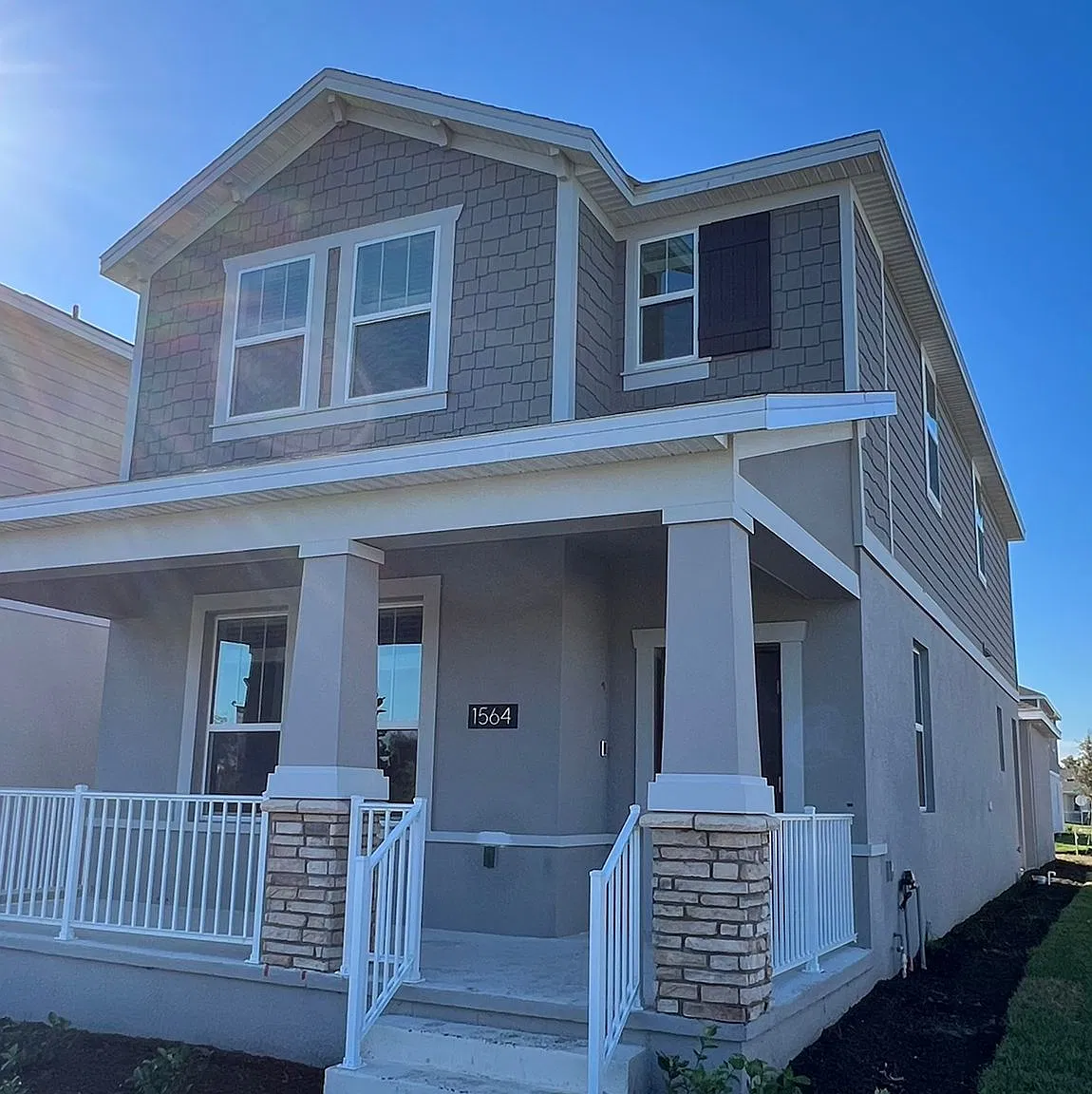 4 bed, 2044 sqft, $2,600 — Photo 2