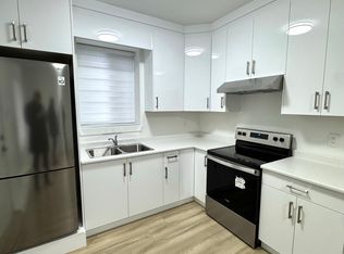 16762 16th Ave #2, Surrey, BC V3Z 9M4
