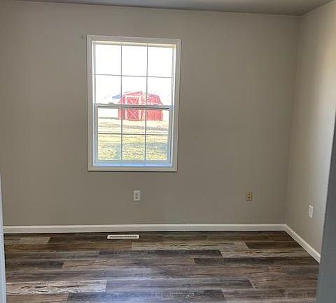 3rd image of 3437 Larosa St