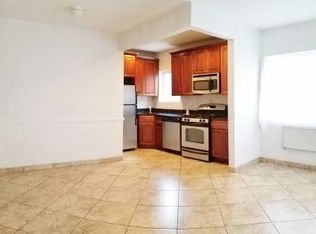 4704 104th St #4F, Corona, NY 11368