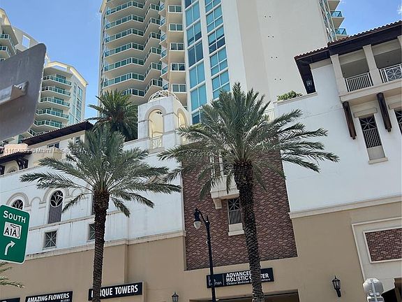 2nd image of 250 Sunny Isles Blvd #Townhouse 307