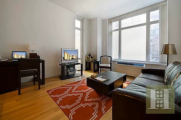 Rented by Halstead Real Estate | media 17