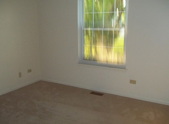 5th image of 230 Brett Cir Unit B