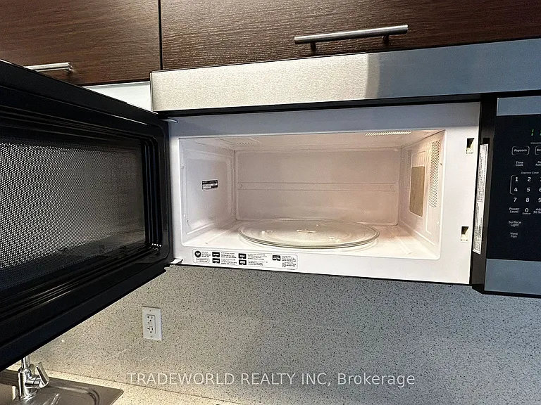386 Yonge St #3101 — Photo 8