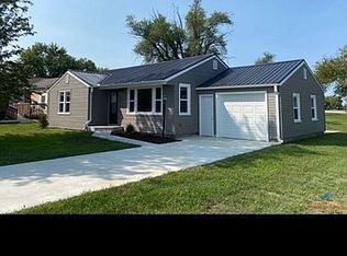 441 E Locust St, Lincoln, MO 65338