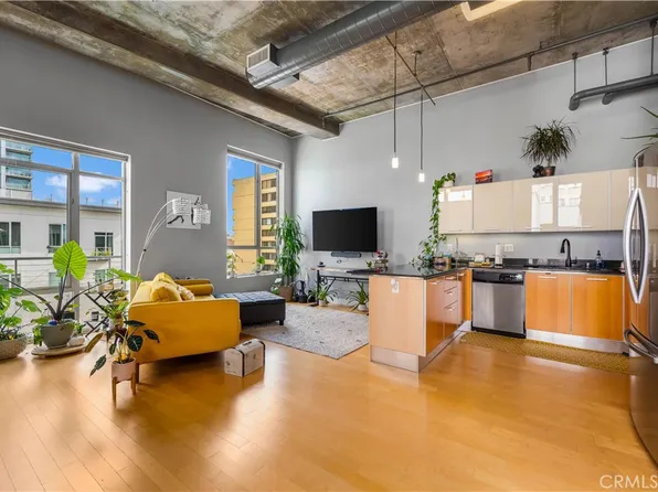 645 W 9th St APT 744, Los Angeles, CA 90015