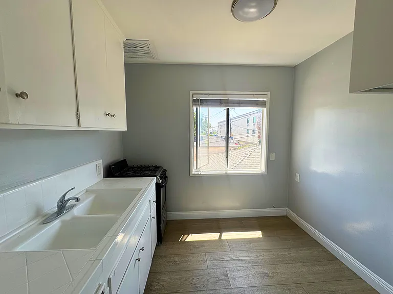 6710 S La Cienega Blvd #1 — Photo 6